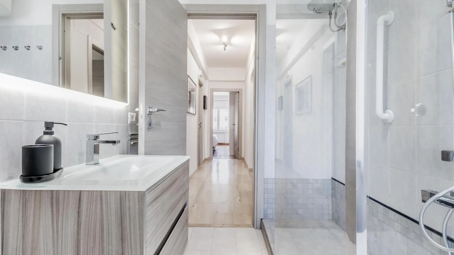 Garbatella Elegant Apartment Rome