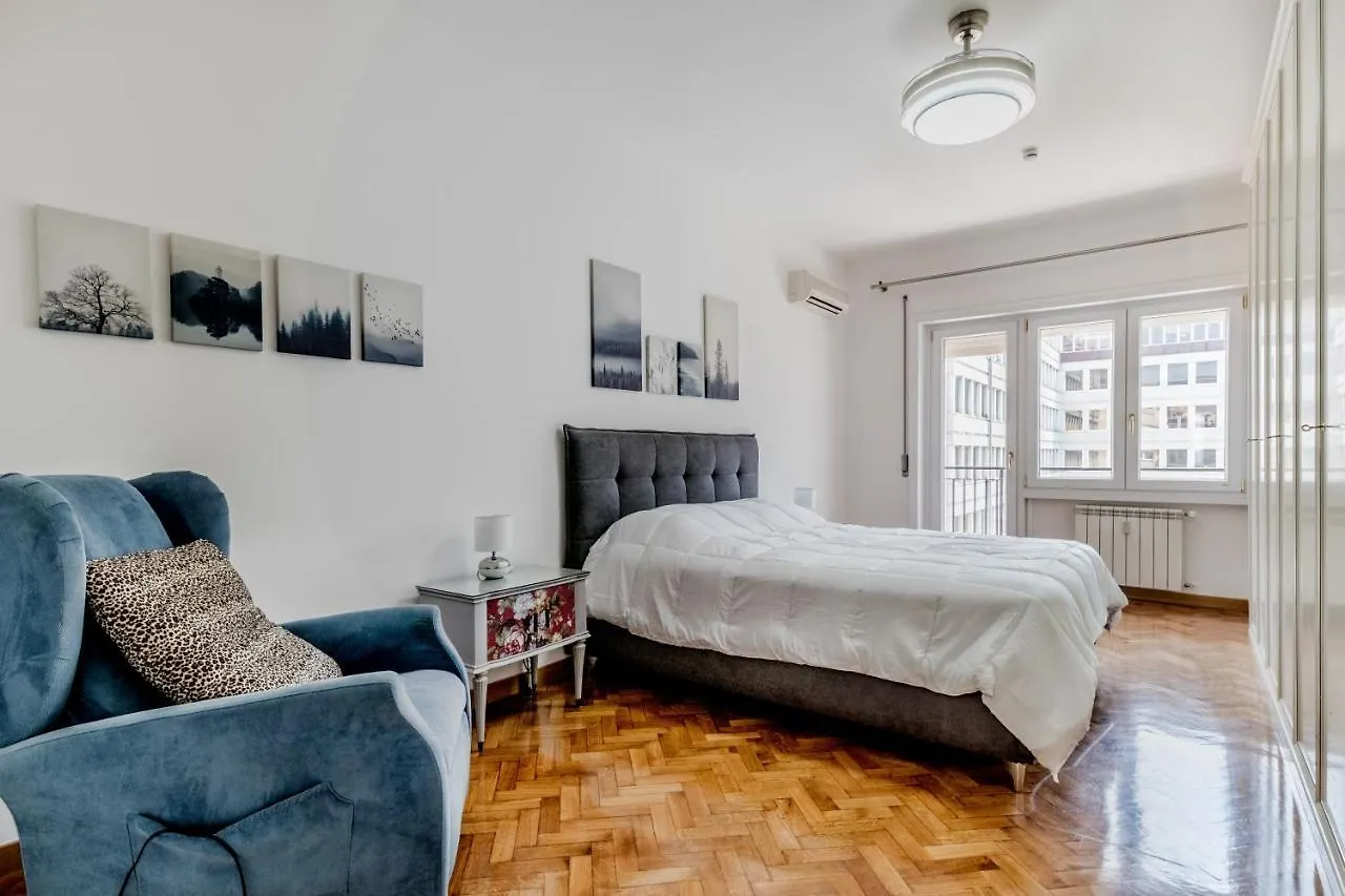 Garbatella Elegant Apartment Rome Italy