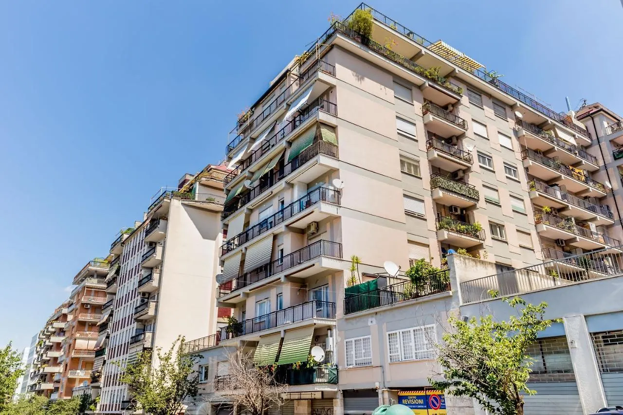 Garbatella Elegant Apartment Rome