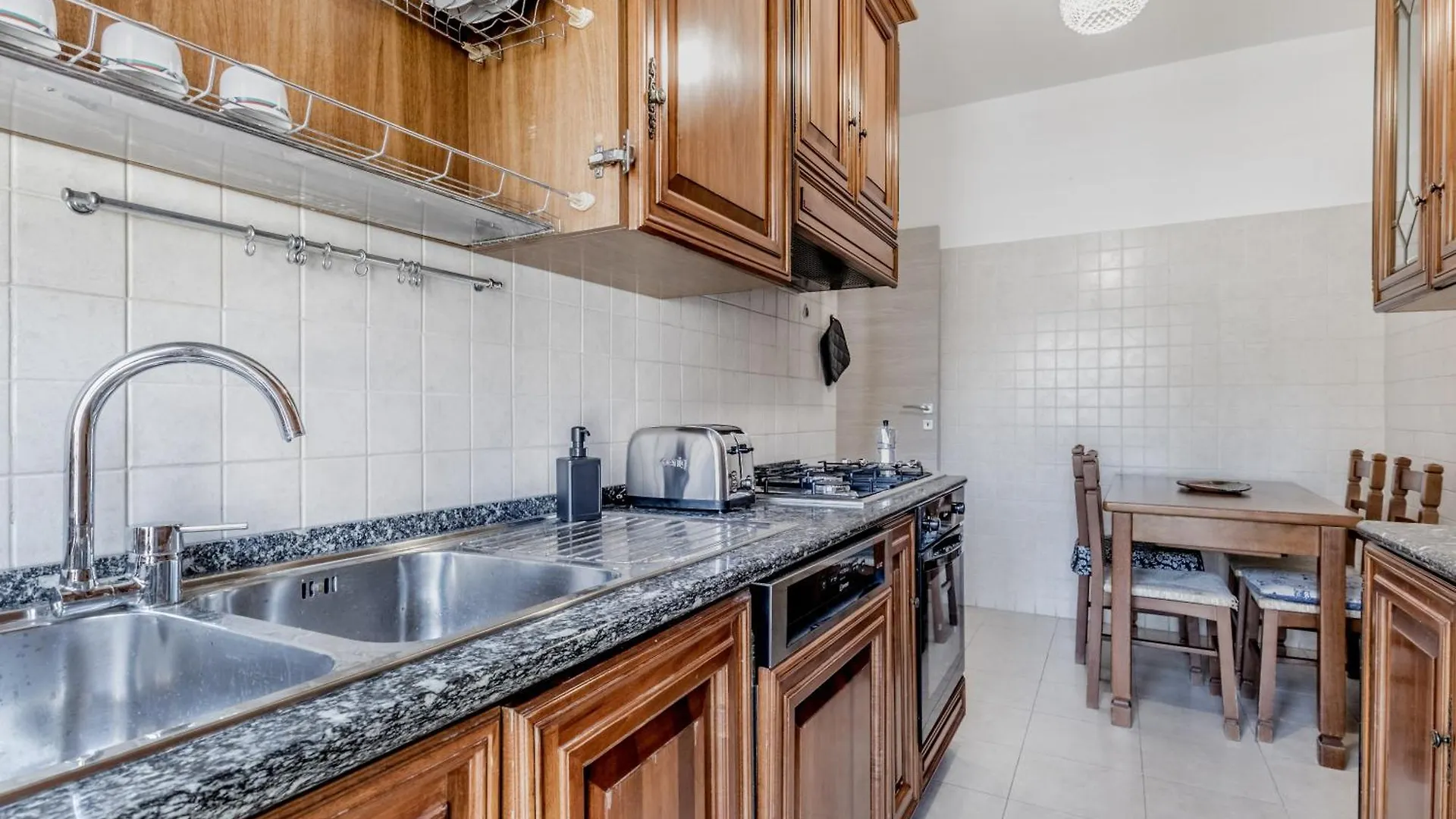 Garbatella Elegant Apartment Rome