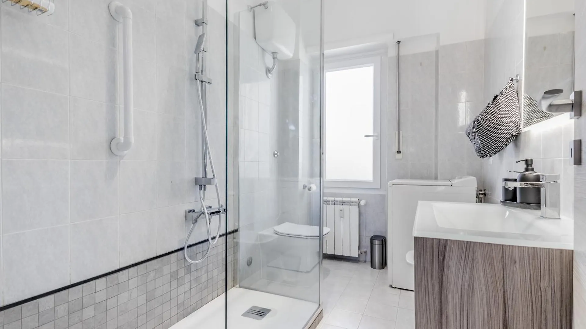 Garbatella Elegant Apartment Rome