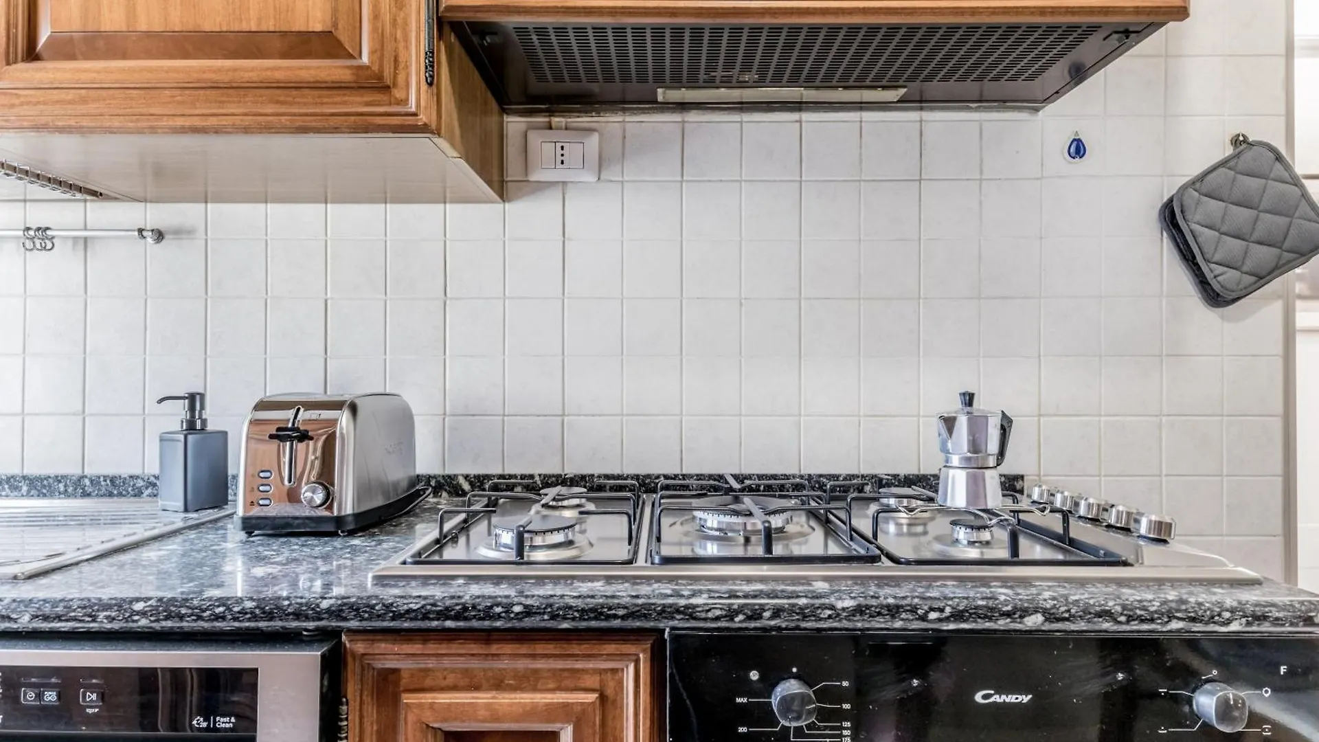 Garbatella Elegant Apartment Rome