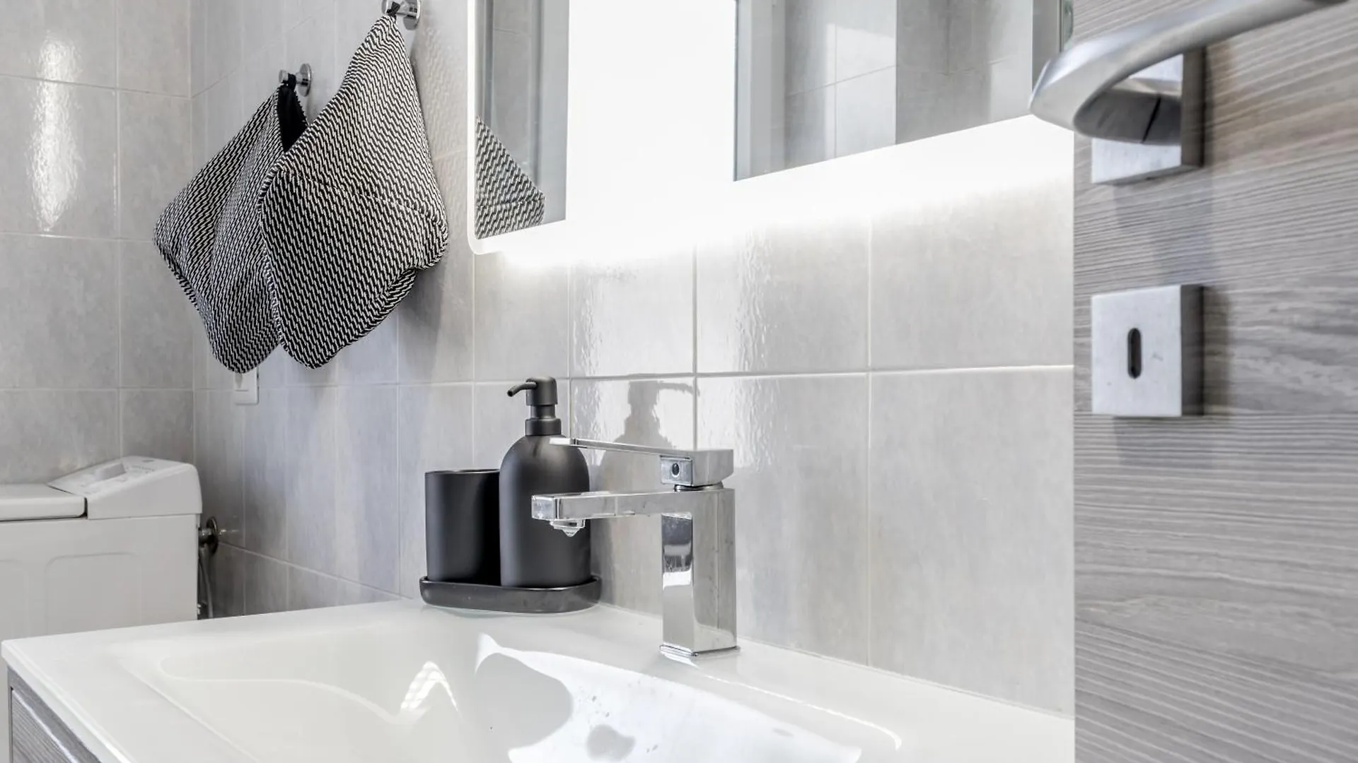 Garbatella Elegant Apartment Rome